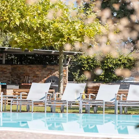 4 Limoni Apartahotel 3*