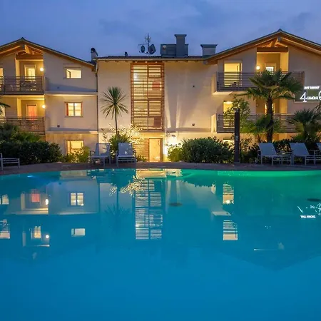 4 Limoni Apartahotel 3*