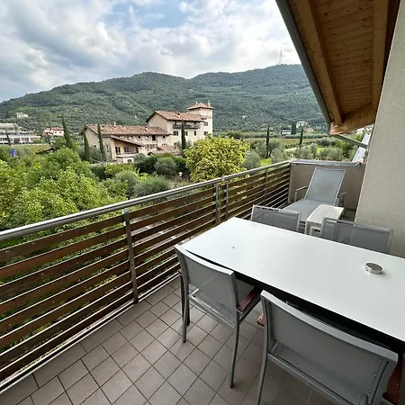 4 Limoni Aparthotel 3*