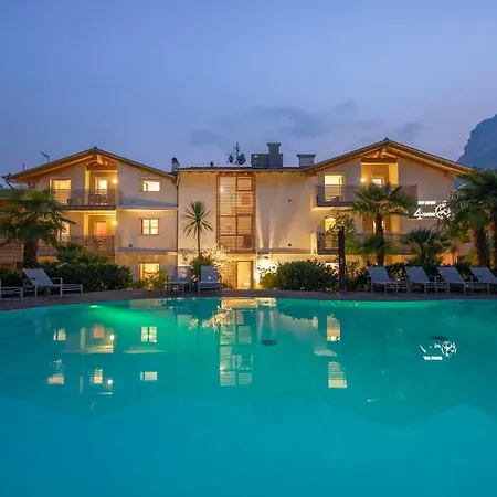 4 Limoni Aparthotel