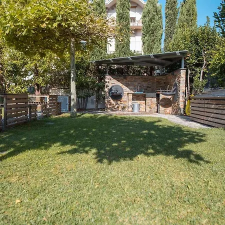4 Limoni Aparthotel 3*