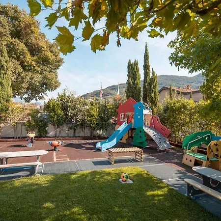 4 Limoni Aparthotel 3*